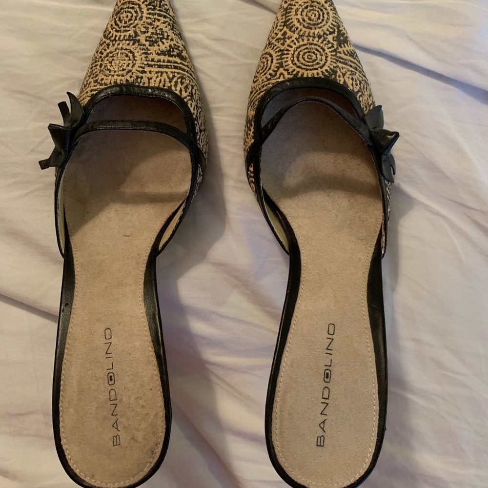 Never been worn Bandolino heels